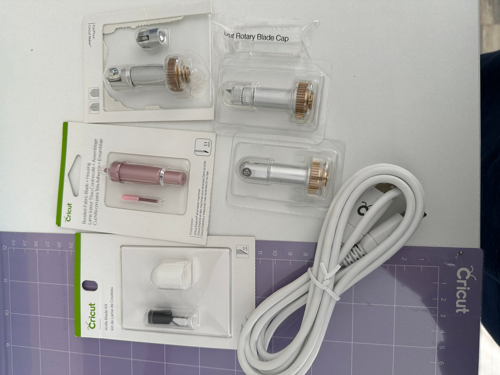 Cricut Explore Air Cutting Machine Bundle – Mats, Blades & Accessories – Used, Works Great