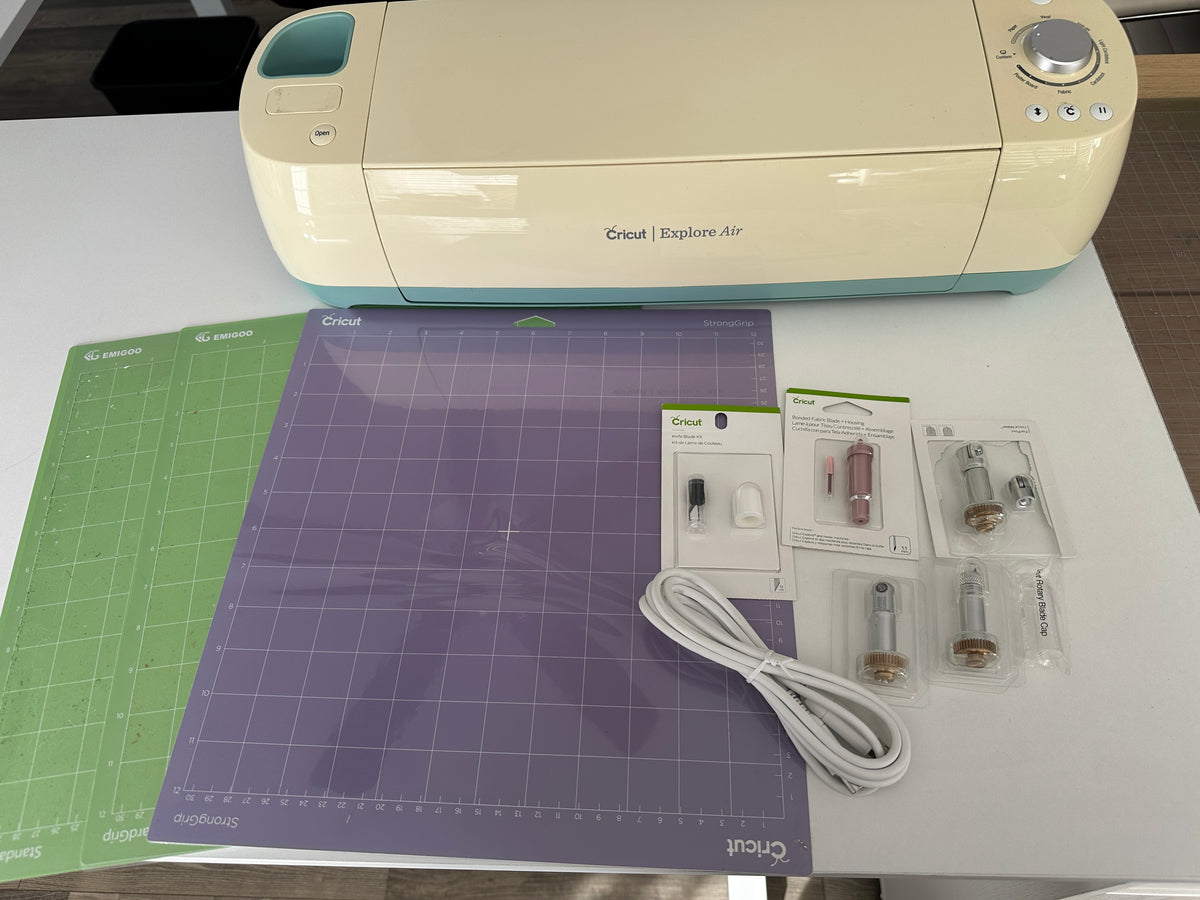 Cricut Explore Air Cutting Machine Bundle – Mats, Blades & Accessories – Used, Works Great