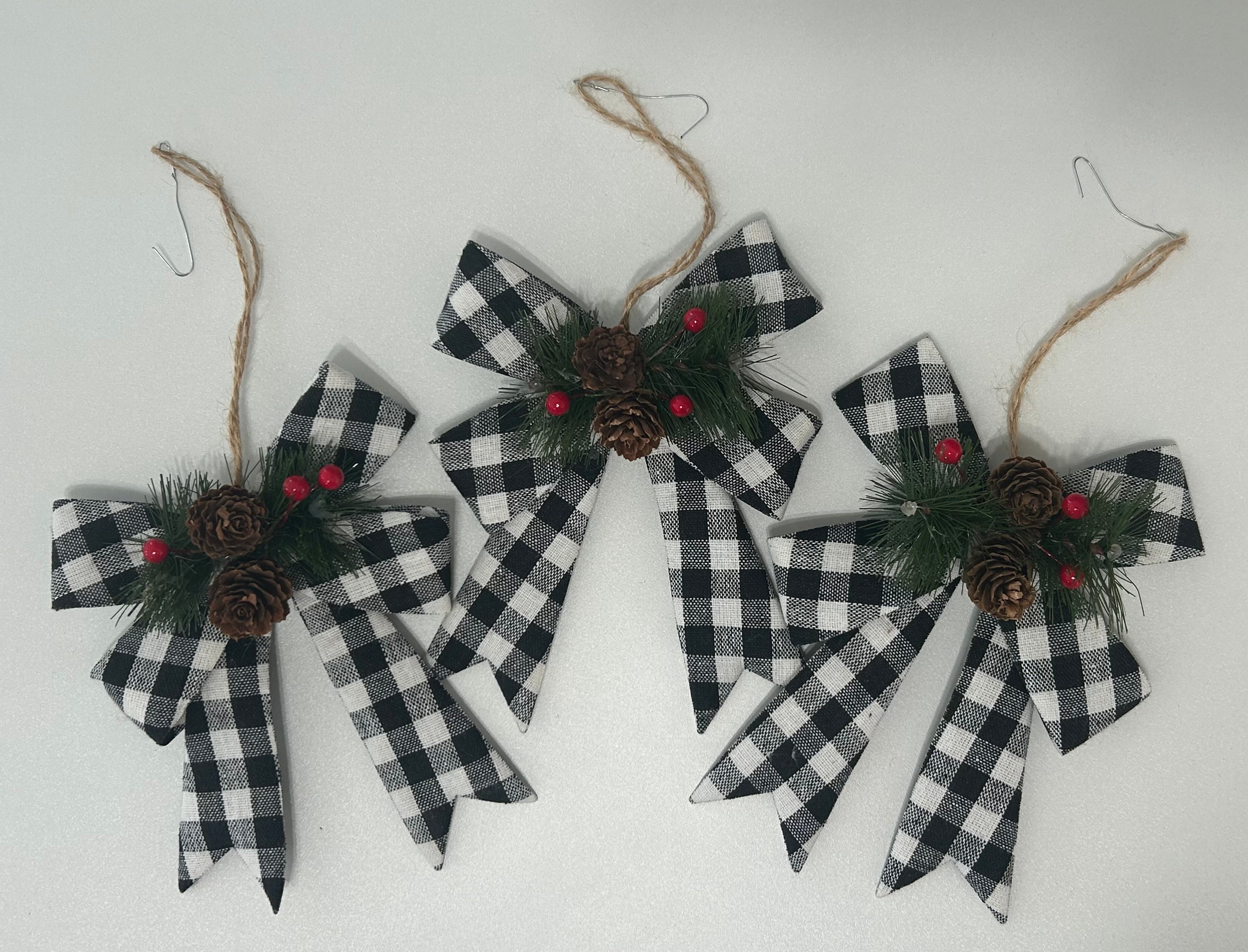Holiday Decor White Plaid Bows 3ct ~ DESTASH