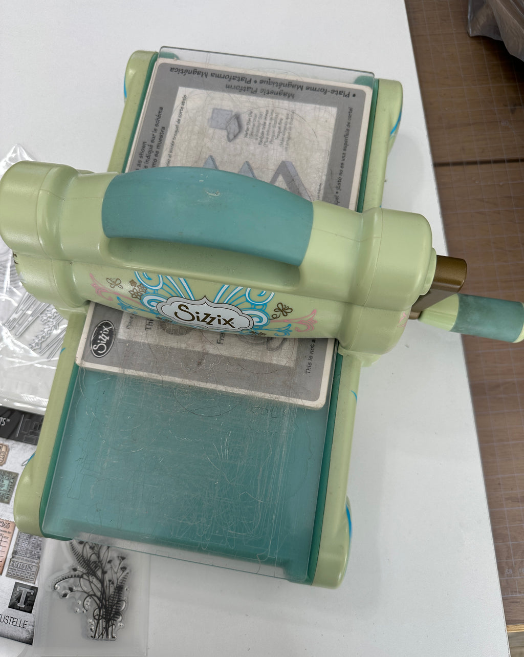 E's Destash! Sizzix Big Shot Die Cutting Machine Bundle – 13 Complete Die Sets, Tim Holtz Dies & Stamps