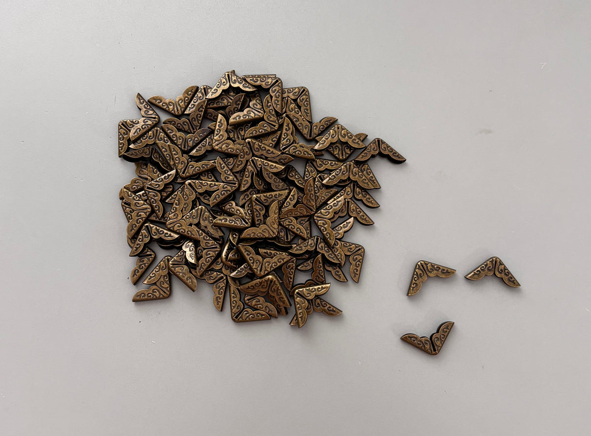 New Small 100pc Book Corners - Bronze