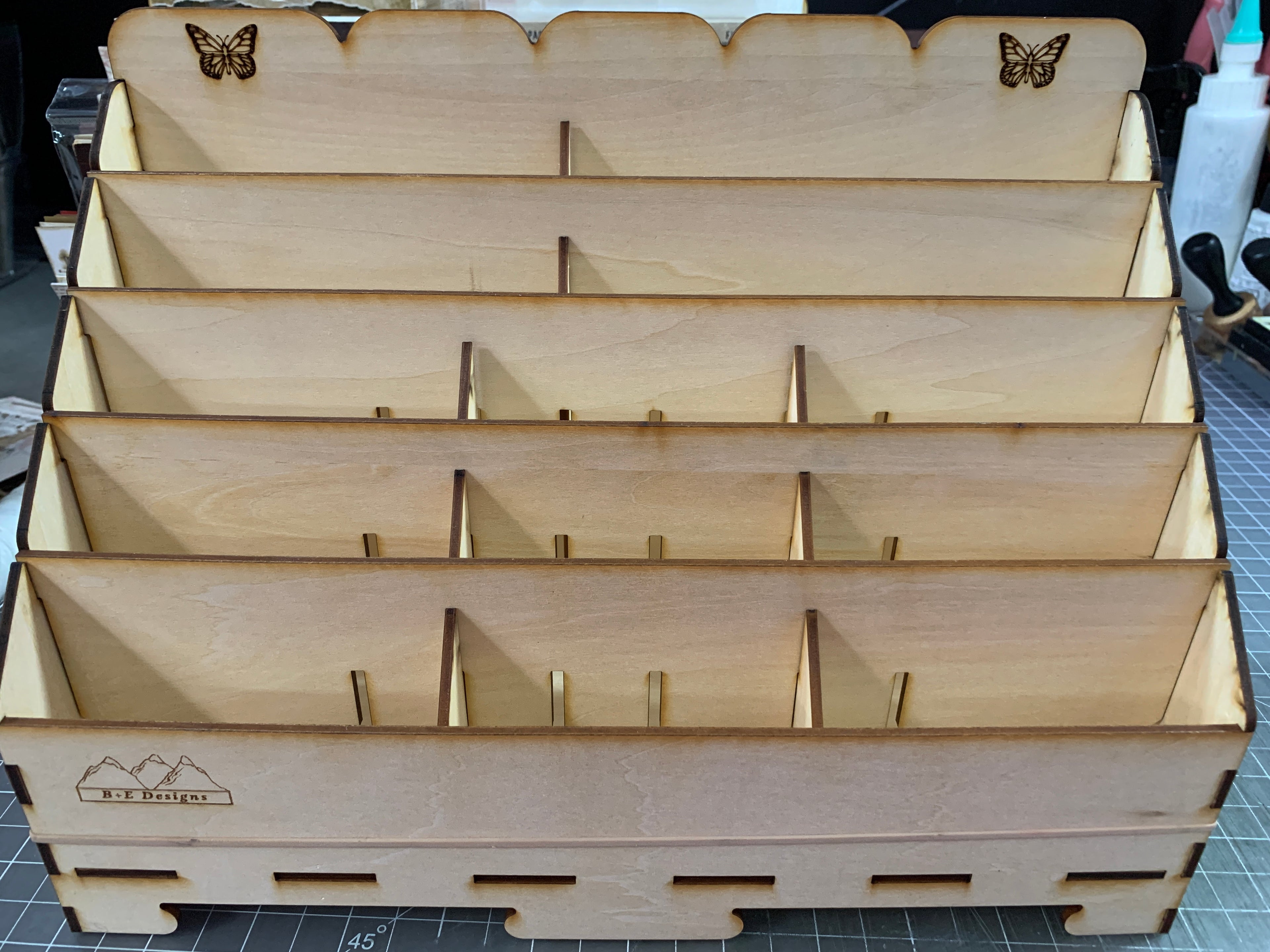 E's  Ephemera Storage Tool with step by step assembly instructions