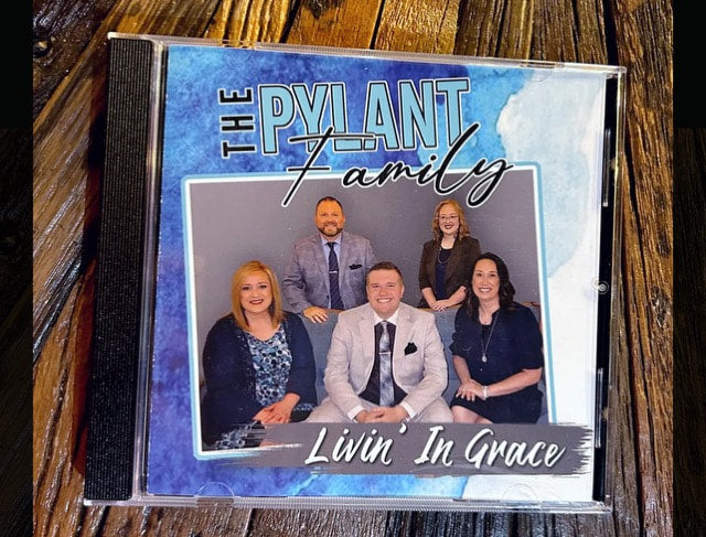 THE PYLANT FAMILY CD 2023 - "LIVIN' IN GRACE"